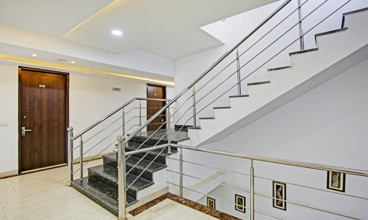 ホテル Treebo Royal Empire Adarsh Nagar, Chandīgarh エクステリア 写真