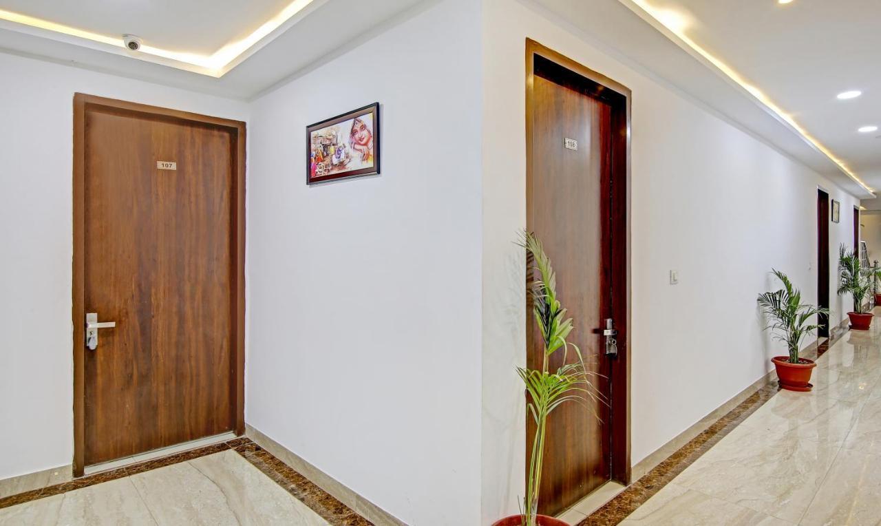 ホテル Treebo Royal Empire Adarsh Nagar, Chandīgarh エクステリア 写真